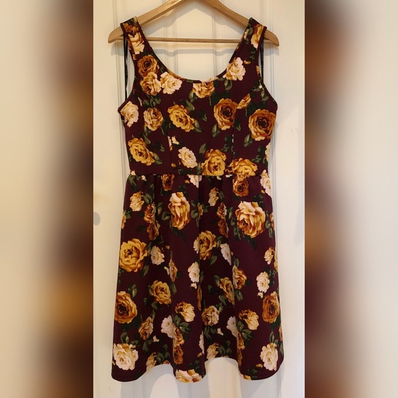 Forever 21 Dresses & Skirts - Forever21 floral scuba dress